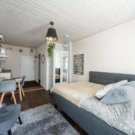 Garden Next To Telliskivi & Old Town Apartamento Tallin